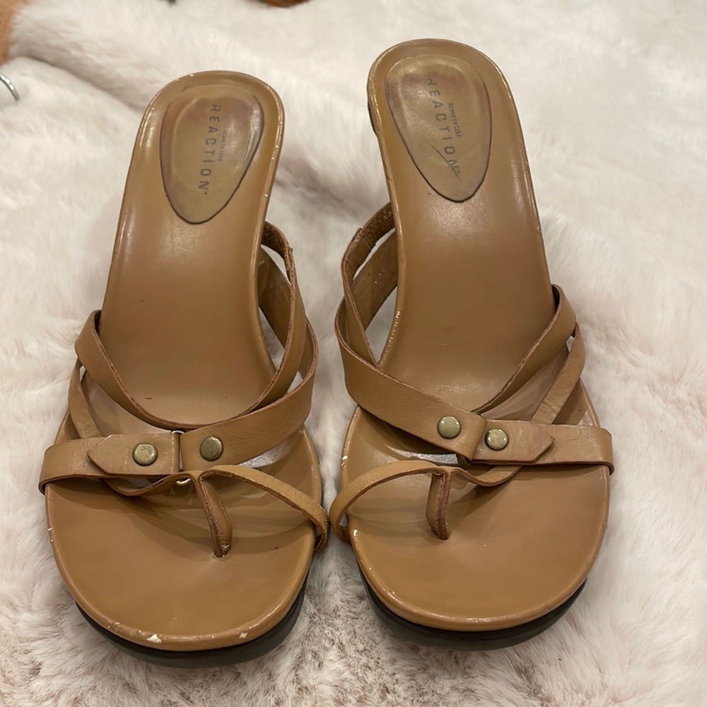 Kenneth Cole reactions high heel flip flop used